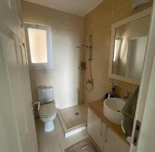 Large Super Lux In Thalassa *