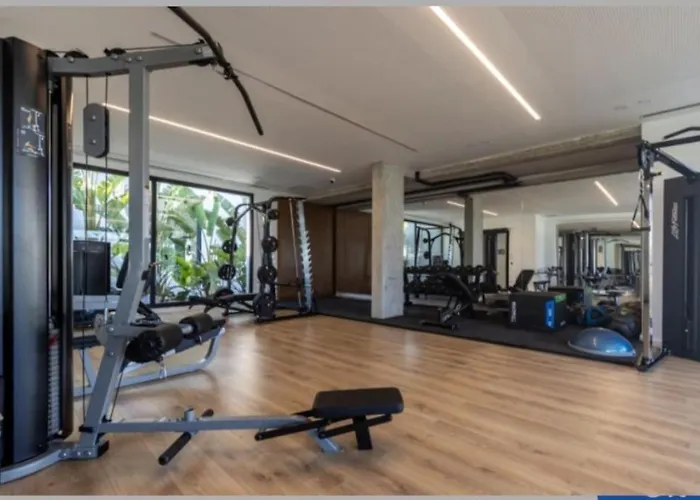 Large Super Lux In Thalassa